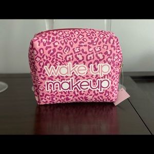 Makeup pouch